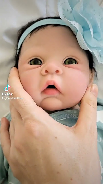 Squishy cheeks of silicone reborn baby doll! How fun and cute #dolls #dollcollector