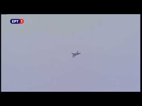 newsbomb.gr: Το μήνυμα του πιλότου του F-16 στη στρατιωτική παρέλαση 2017
