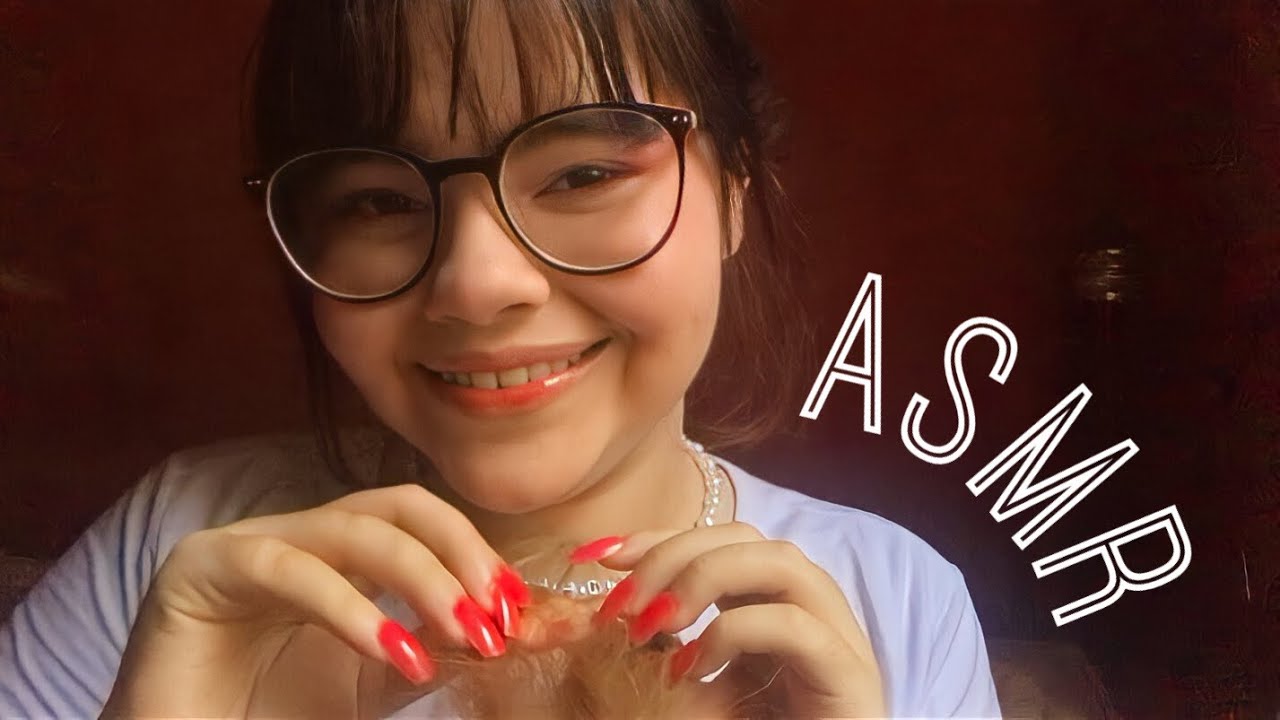 A Menina que Senta Atrás de Você faz Carinho no seu cabelo | ASMR 🌷