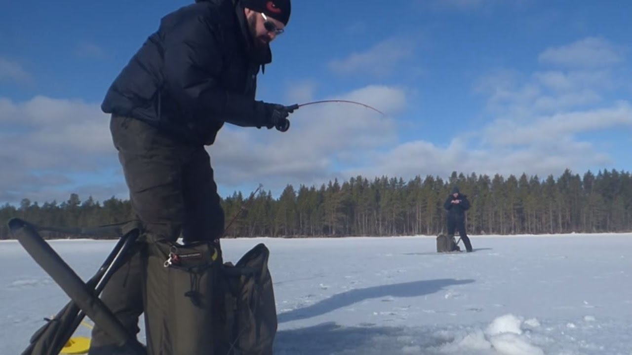 Kirjolohi pilkillä - ENNÄTYSnopeasti! - Ice fishing - YouTube
