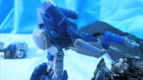 Ironhide vs Soundwave Stop-motion