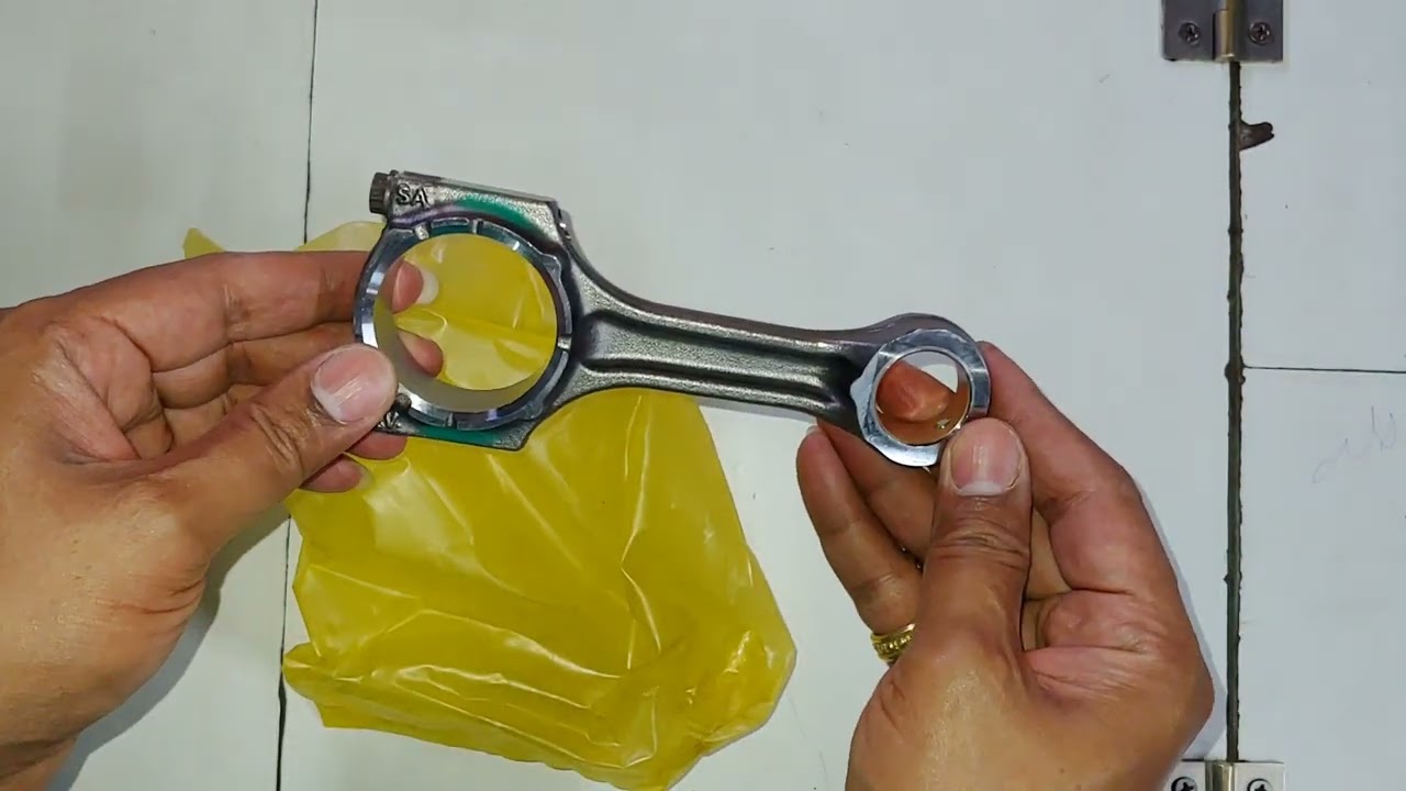 Bajaj diesel auto 3 wheeler connecting rod Bajaj genuine spare ( Part no. BB103421 CONROD ASSEMBLY )