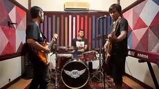 Download Lagu Antara ada dan tiada ( cover sansivera band ) MP3