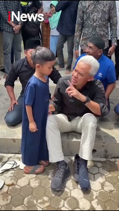 Momen Ganjar Dihampiri Anak Kecil yang Ingin jadi Presiden Usai Salat Jumat di Kupang #shorts
