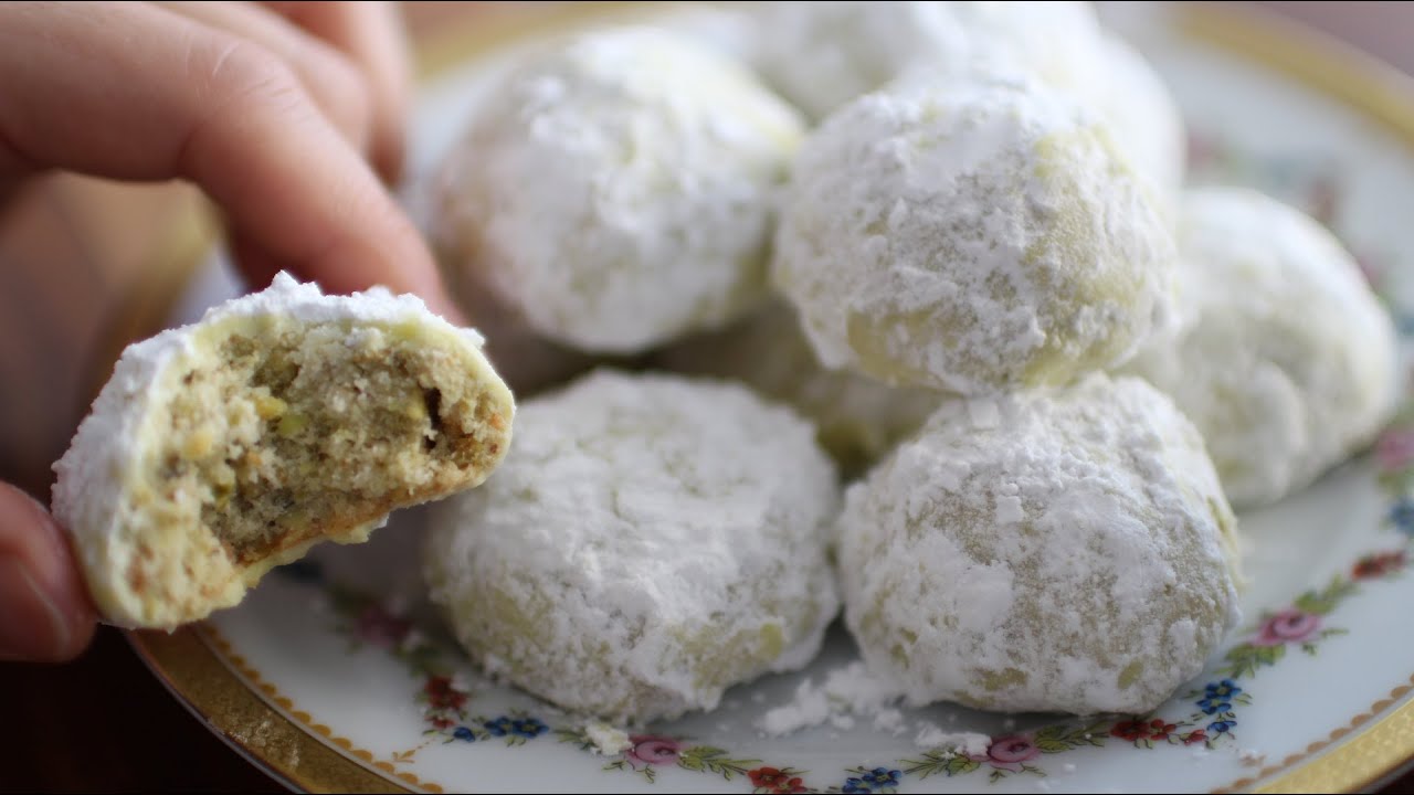 Pistachio Snowball cookies 피스타치오 스노우볼 쿠키  | Easy Holiday Recipe