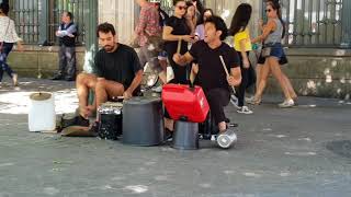 A melhor Bateria de rua no Porto. Beste Strassenschlagzeug in Oporto. BEST DRUMMERS EVER IN PORTO