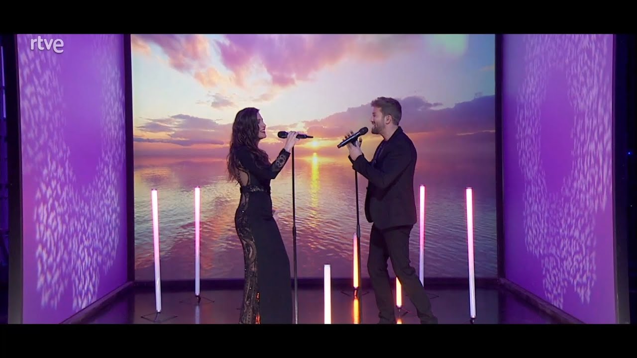 Malú y Pablo Alborán - Miedo [Gala Especial Nochebuena 2020 tve]