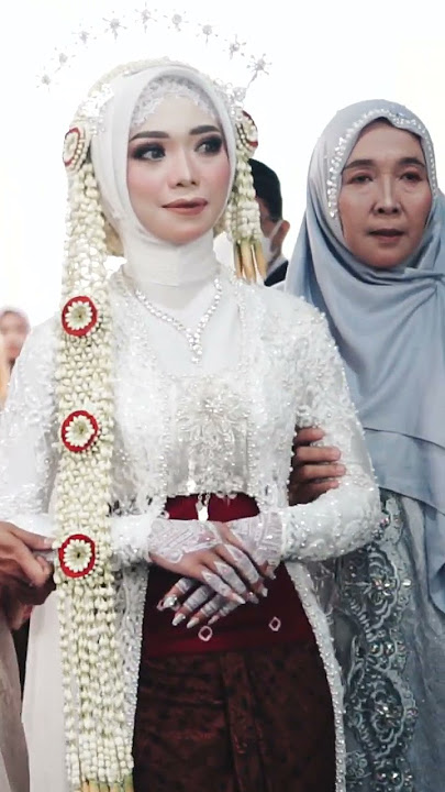 kedatangan pengantin diiringi sholawat nabi