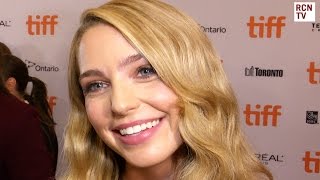 Jessica Rothe Interview La La Land Premiere