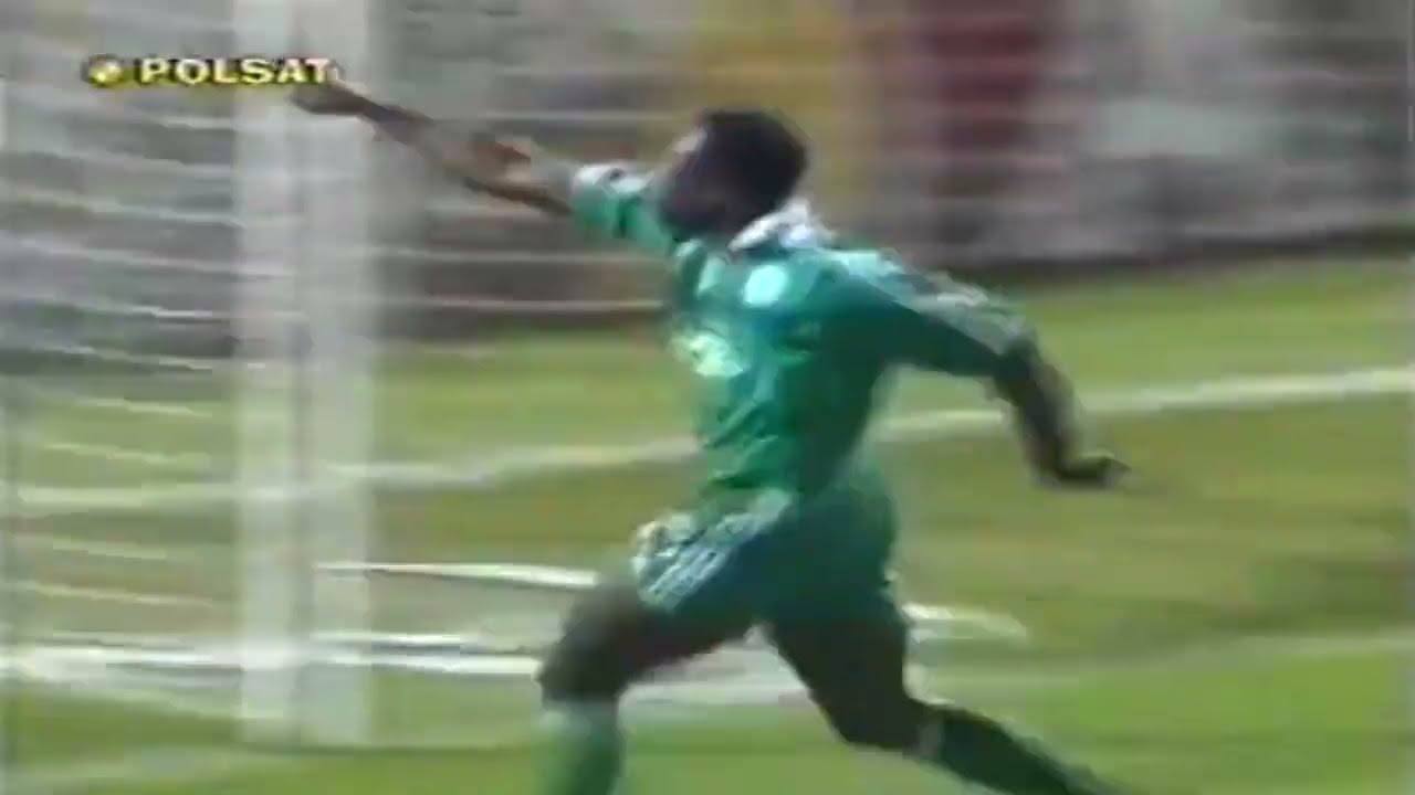 Emmanuel Olisadebe gol Panathinaikos - Schalke 2-0 Champions League 24.10.2001