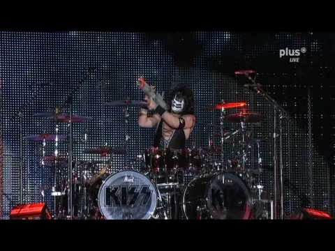 KISS - Live in Rock am Ring, Germany, At Nurburgring - June 3, 2010 01. Modern Day Delilah 02. Cold Gin 03. Let Me Go, Rock 'N' Roll 04. Firehouse 05. Say Yeah 06. Deuce 07. Crazy Crazy Nights 08. Calling Dr. Love 09. Shock Me 10. I'm An Animal 11. 100000 Years 12. I Love It Loud 13. Love Gun 14. Black Diamond 15. Detroit Rock City 16. Beth 17. Lick It Up 18. Shout It Out Loud 19. I Was Made For Lovin You 20. God Gave Rock And Roll To You II 21. Rock And Roll All Nite Attendance: ~85000 KISS are: Paul Stanley - Vocals, Rhythm Guitar; Gene Simmons - Bass Guitar, Vocals; Tommy Thayer - Lead Guitar, Vocals; Eric Singer - Drums, Vocals