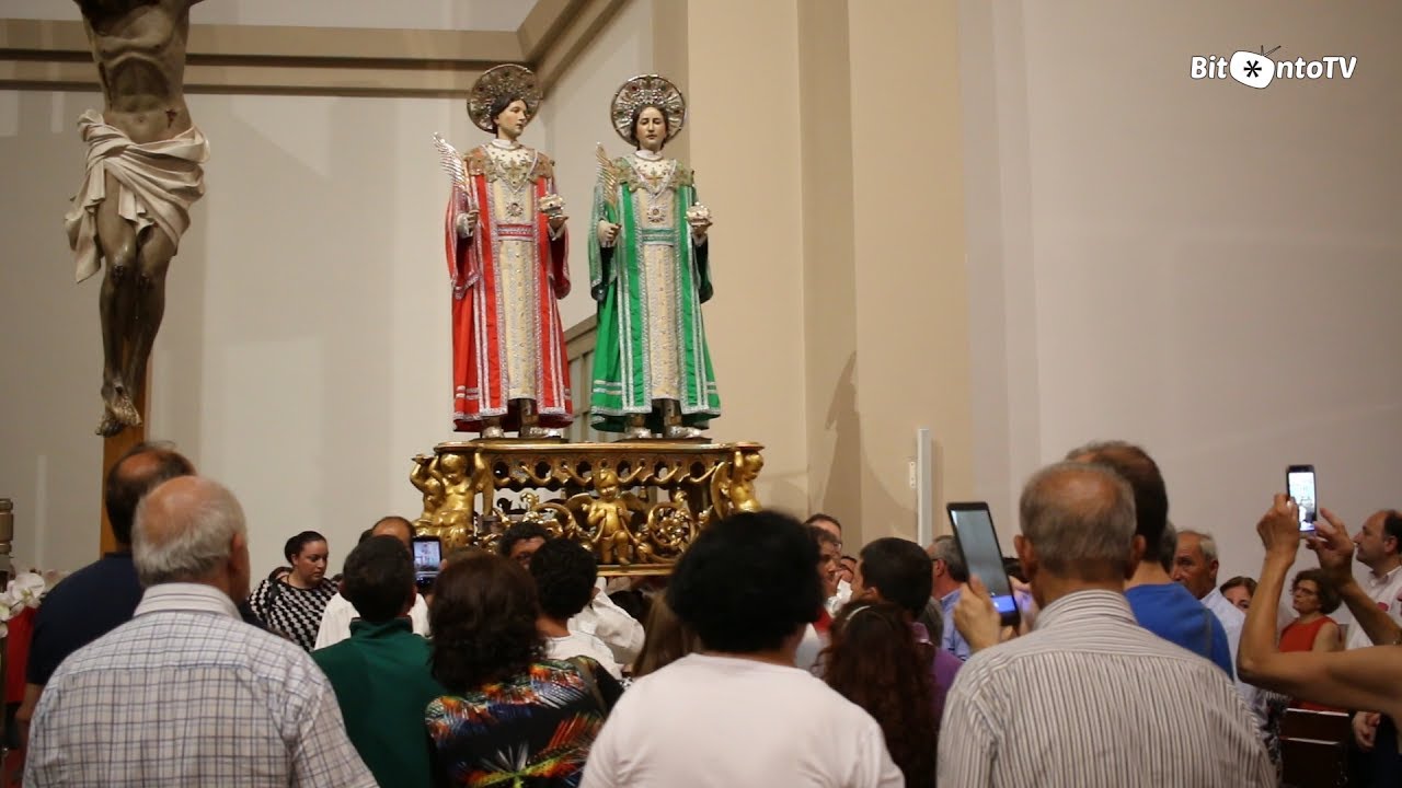 La discesa delle immagini dei Santi Medici nel Santuario di Bitonto