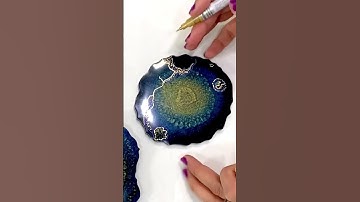 Details on resin geode coasters. #details #geodeart #resincoasters