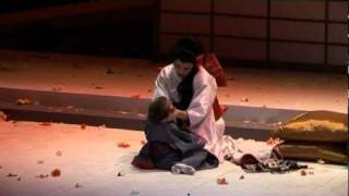 MADAMA BUTTERFLY &quot;Con onor muore&quot; - Multilingual Subtitles