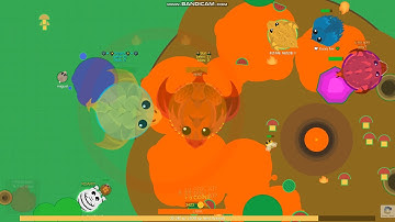 Queen Scarlet gameplay after getting KD by luck pt 2.  Mope.io