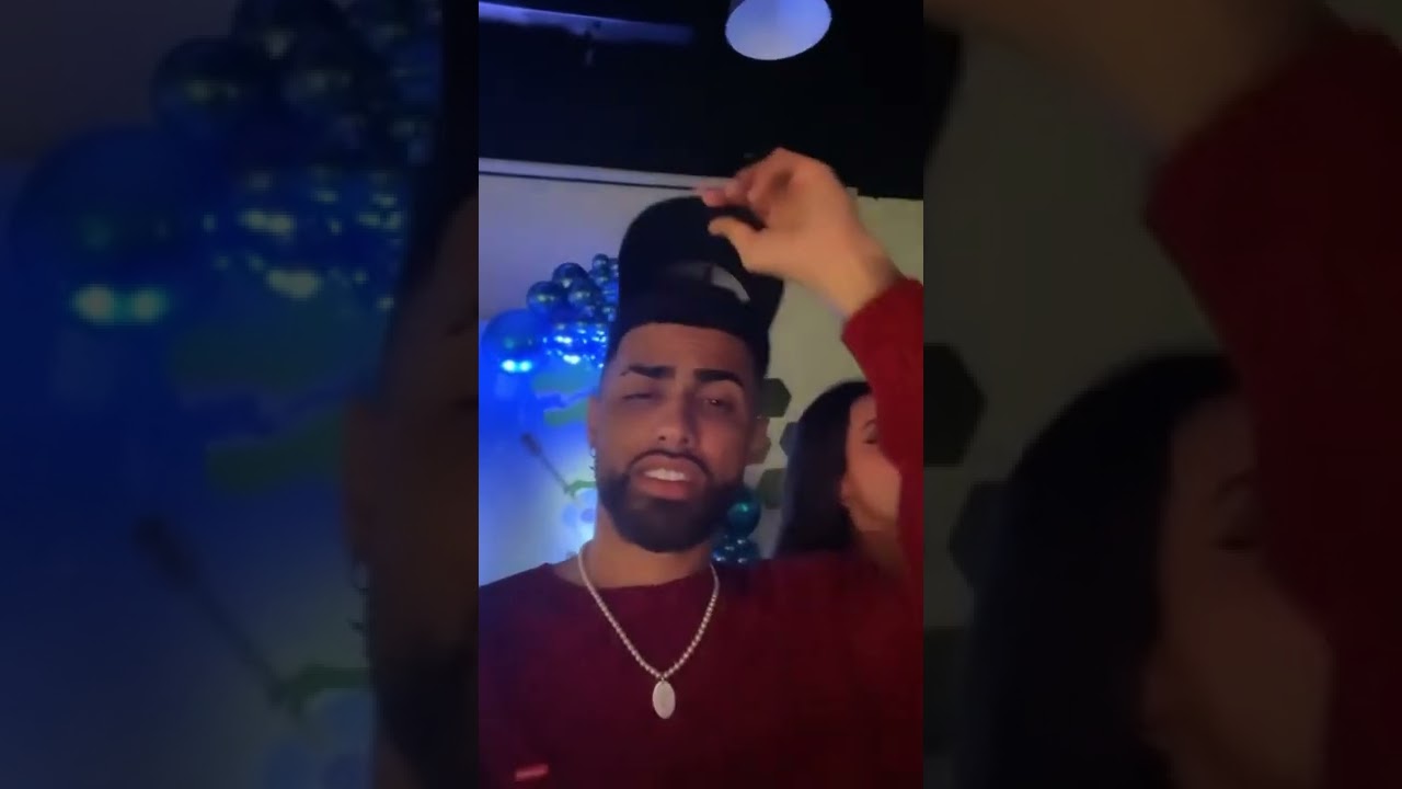 Jay Wheeler Le Compra Carro Nuevo a su novia Zhamira para si cumpleaños