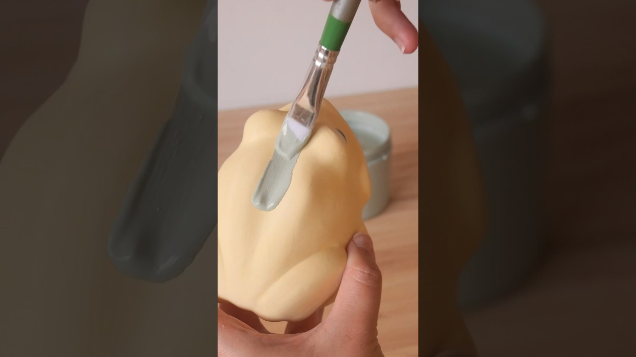 This glaze gave my pottery warts! 🤢or 😍? 