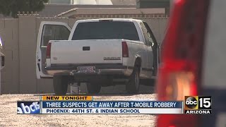 Three suspects get away after T-Mobile robbery