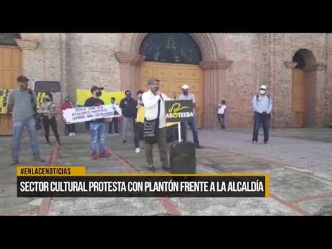 Representantes del sector cultural protestaron frente al Palacio Distrital
