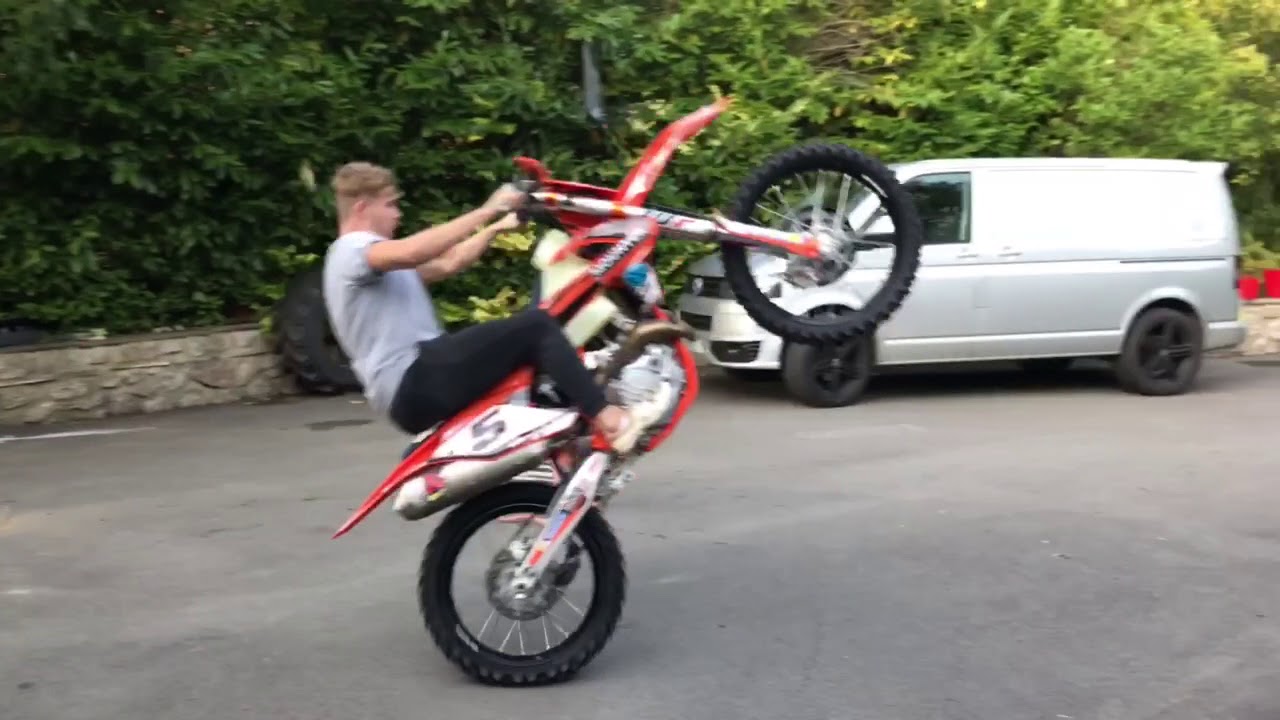 Getting ready for the Weston beach race