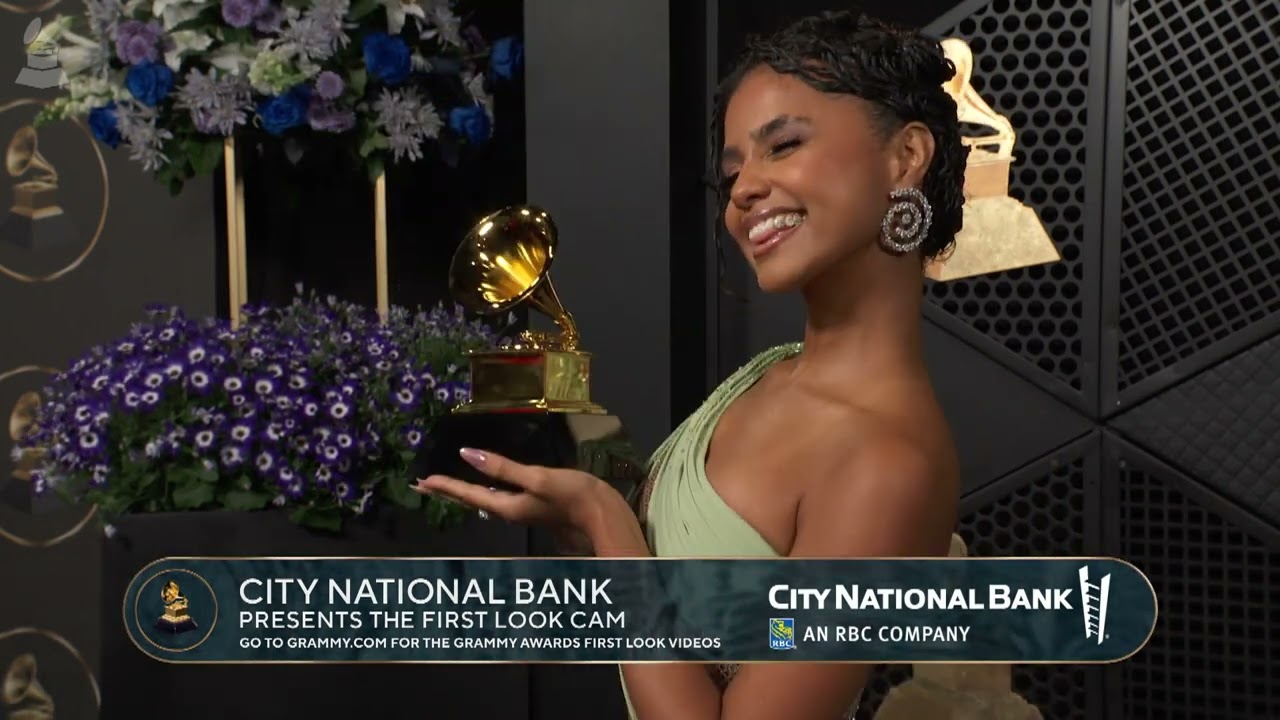 Tyla Shows Off Her GRAMMY Win At The CNB First Look Cam 2024 Tyla Shows Off Her GRAMMY Win At The CNB First Look Cam 2024