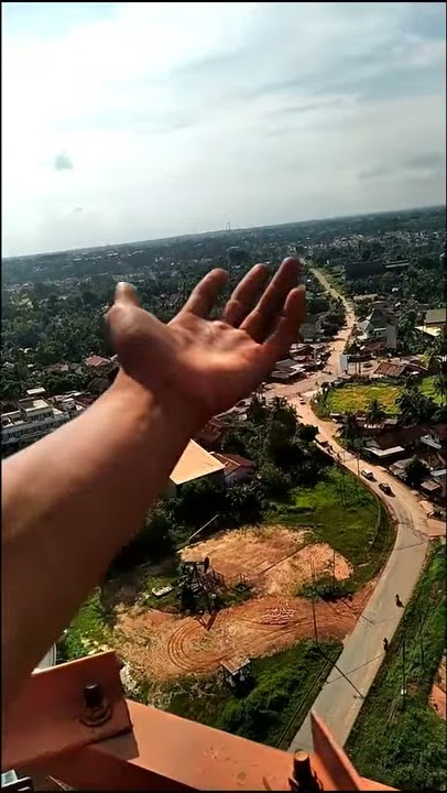 Kau bilang ngeleq ini ngeleq jaringan Telkomsel macam tai