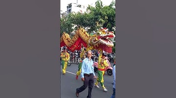 Mừng lễ Nguyên Tiêu diễu hành trên đường phố TPHCM.