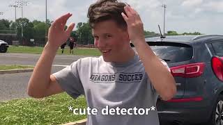 Famous YELLING COMPLIMENTS AT STUDENTS Profile