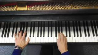 Hello - piano arrangement of song sung by Adele - Level 2 Arrangement by Noviscore