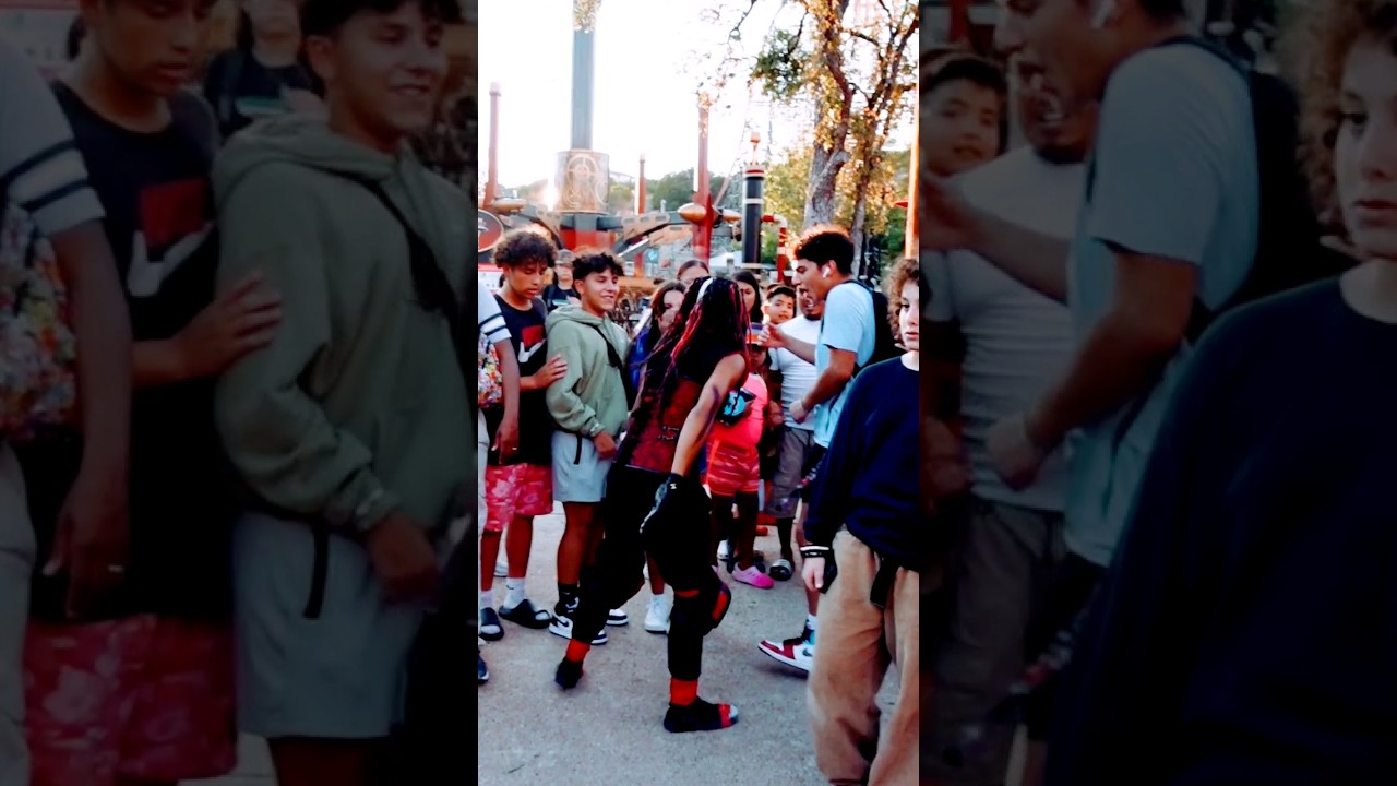 They all got scared #jumpscare #scareactor #frightfest2023