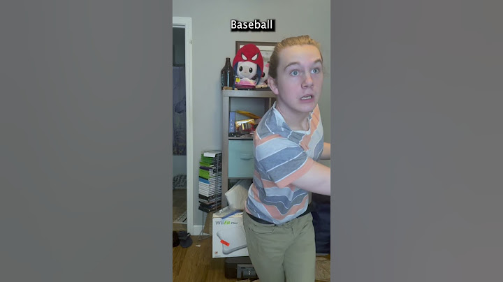 How Nintendo Thought we would play wii sports #nintendo #wii #wiisports #shorts #fyp #gaming #skit