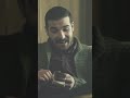 عرف انه رفيقه عشقان بنت الجيران وبلش يتمسخر عليه كسر عضم
