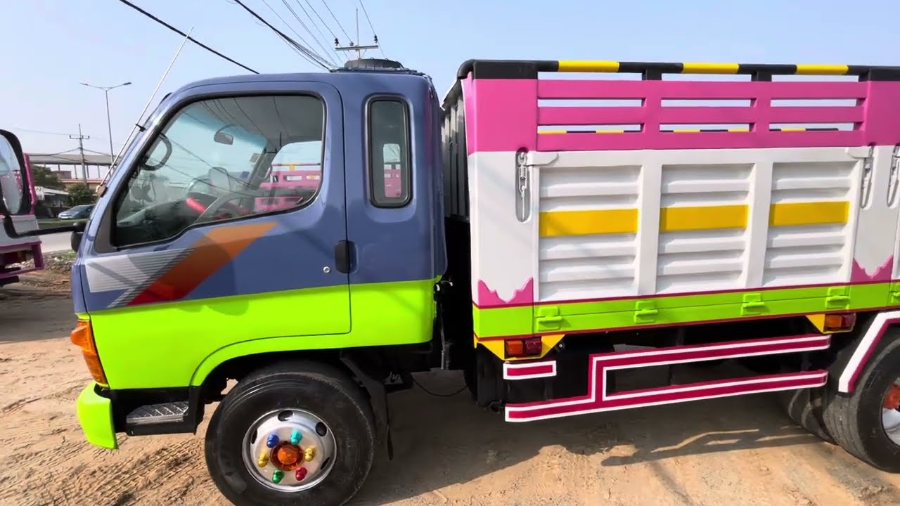 ឡានលក់ ហុីយុនដាយបីតោនកន្លះ ឆ្នាំ02ម៉ាសុីនធំប្រអប់លេខធំជើងក្រោម5តោនតំលៃ13800$012219199 069219199 ។