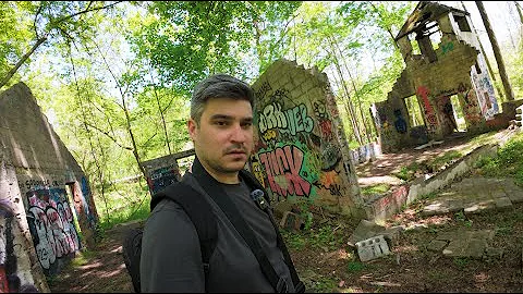 I found a ghost town in the woods. Chill Urban Exploring!