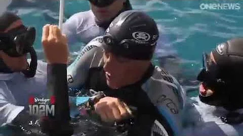 Freediver record holder passes out - Dramatic foot...