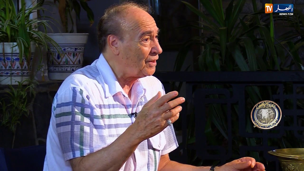 عبد القادر شاعو وعبد المجيد مسكود يتحفان الحاضرين بإستخبار من الزمن الجميل