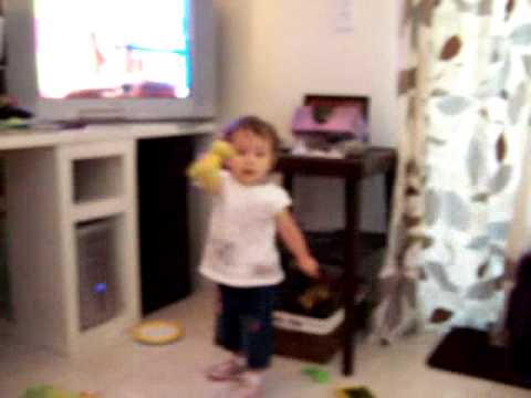 Norah Watches Yo Gabba Gabba