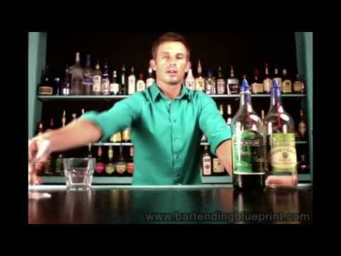 dive-bartending:-grasshopper-drink-recipe