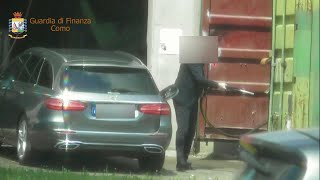 Como: taxi, pullmini e auto in coda dal benzinaio abusivo screenshot 3