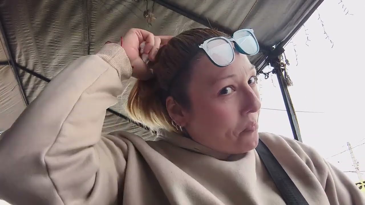 TACOS DE BIRRIA DE TIJUANA,COMIENDO Y CONTANDO  CHISMES