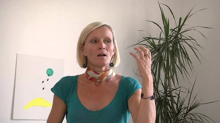 Karen Hartmann - The little different bible