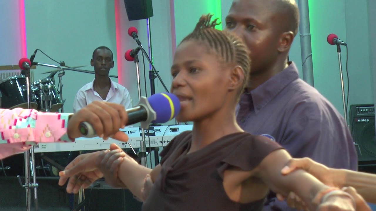 Damu ya YESU inanena mema - YouTube