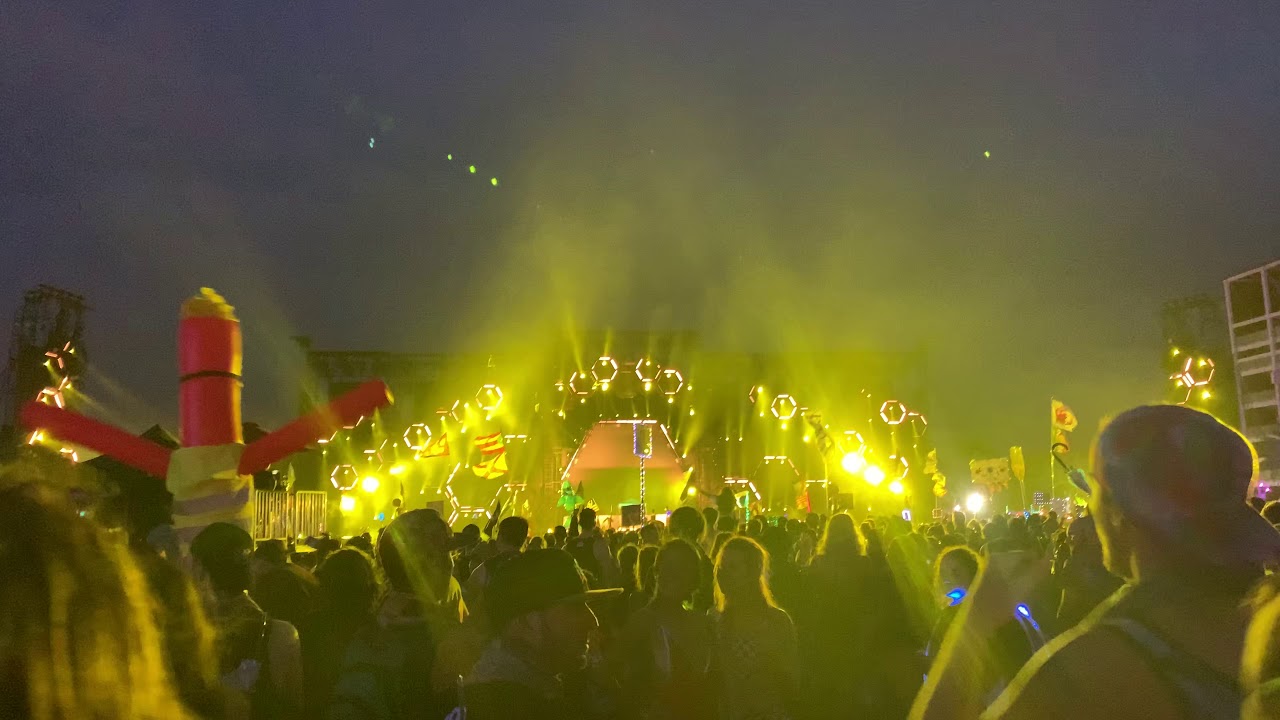 Adventure Club b2b Bear Grillz EDC Orlando 2019 [4k] YouTube
