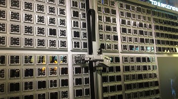 Barcelona MWC 2017 - Ericsson Robotic Arm