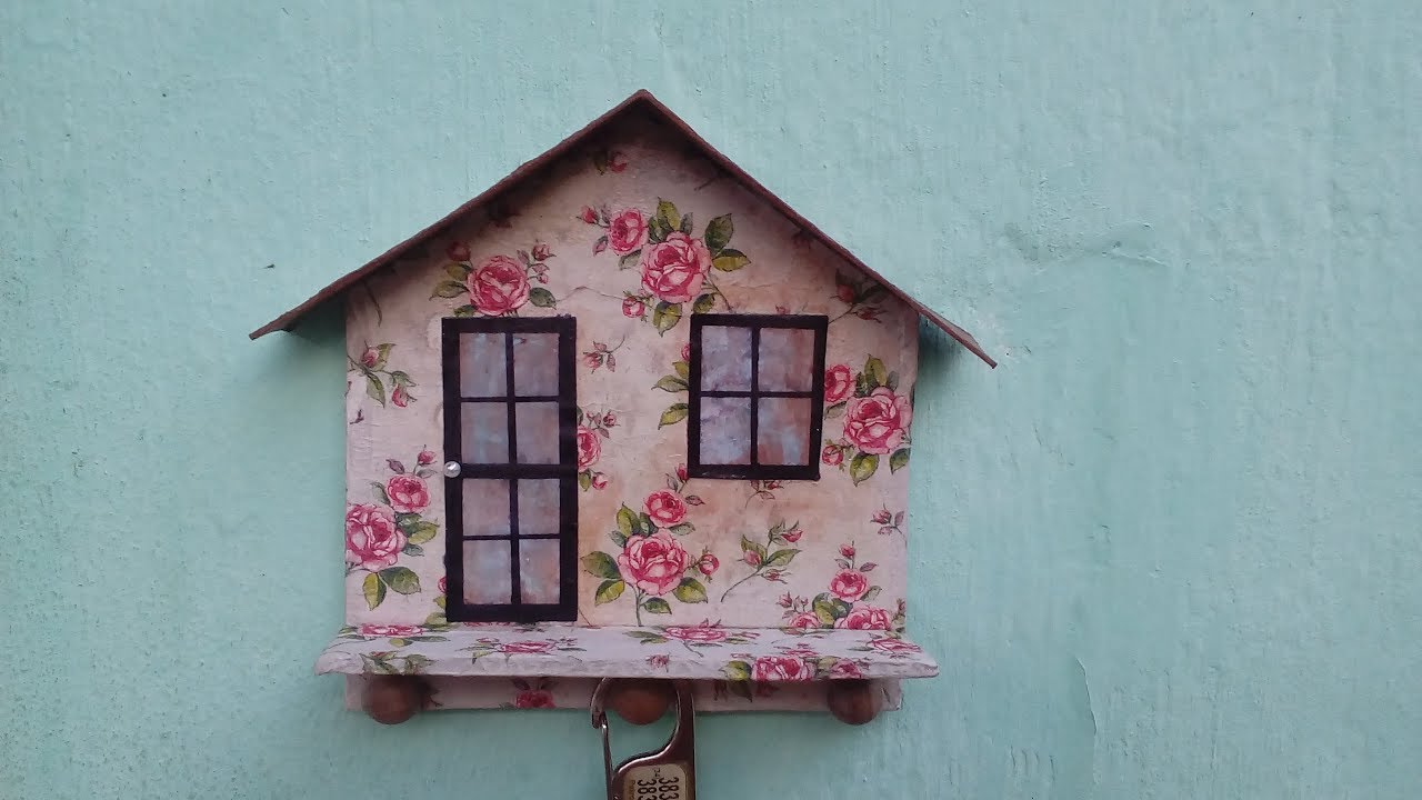 PORTA CHAVES CASINHA. RECICLANDO  PAPELÃO.