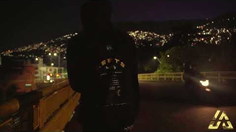 Yemil x Vla Music - LA LUNA PREGUNTA ( VISUALiZER )