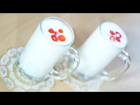 Indian Sweet Lassi Recipe (Sweet Indian Yogurt Drink)