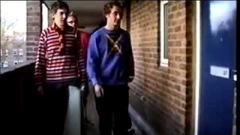 Simian - La Breeze [HD]