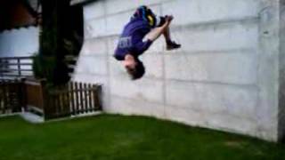 marco wallflip gestreckt