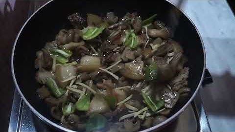 Dohsniang Bad U Tit (Pork Mushroom )